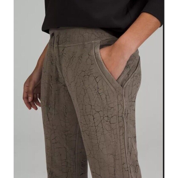 LULULEMON Warm Down Jogger 7/8 Length size 4 Thread Dye Rover Black Womens - Picture 2 of 10